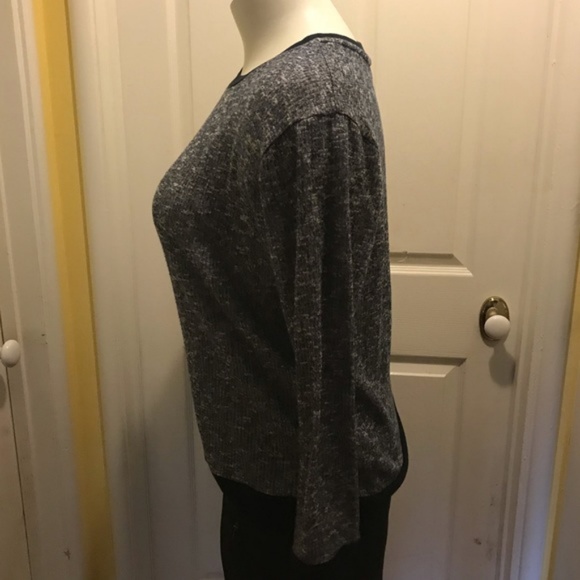 SOLD Forever 21 Plus 2x Blue & Navy Thermal Shirt - Picture 3 of 6